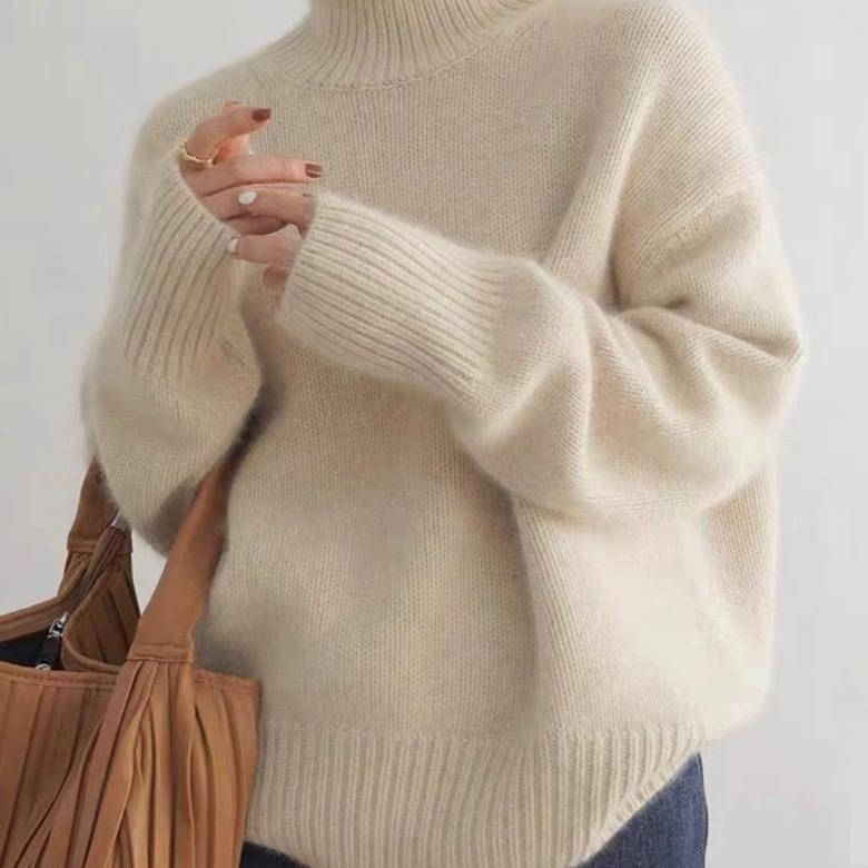 Classic turtleneck sweater with relaxed fit for women | Celina