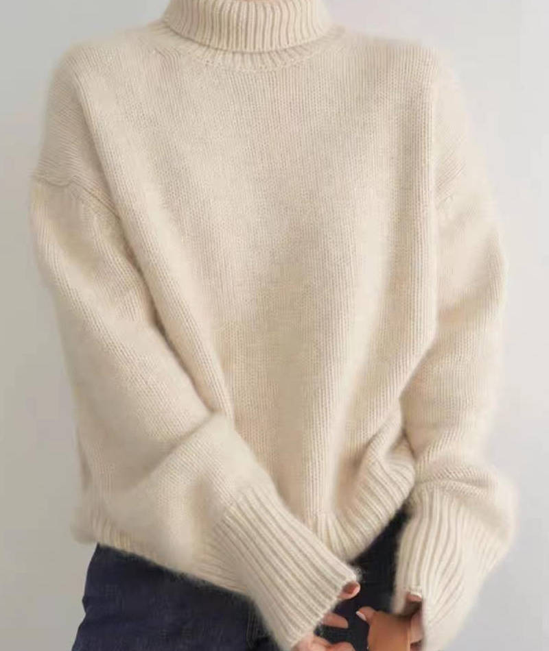 Classic turtleneck sweater with relaxed fit for women | Celina