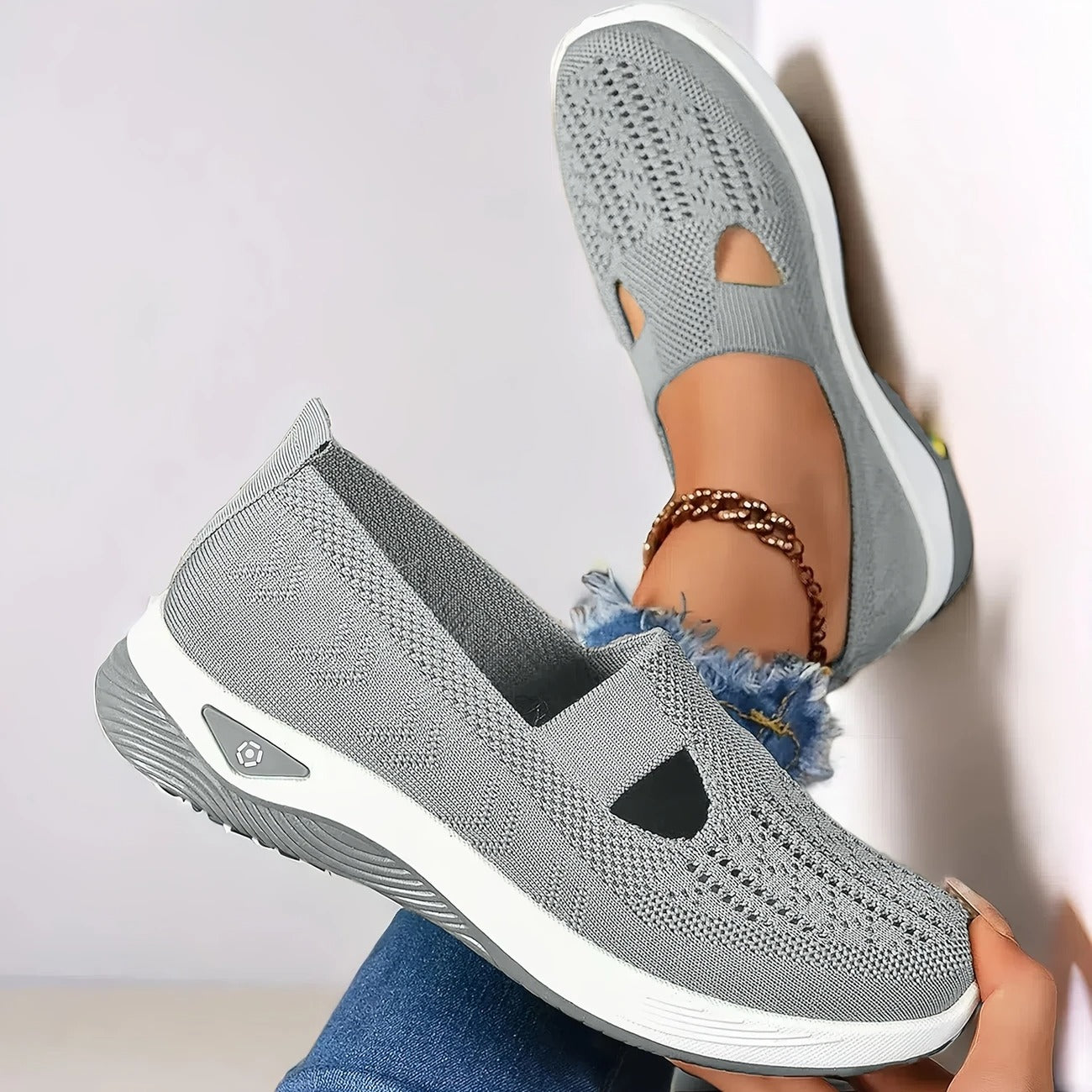 Breathable orthopedic slip-on shoes with arch support for women | Eliana