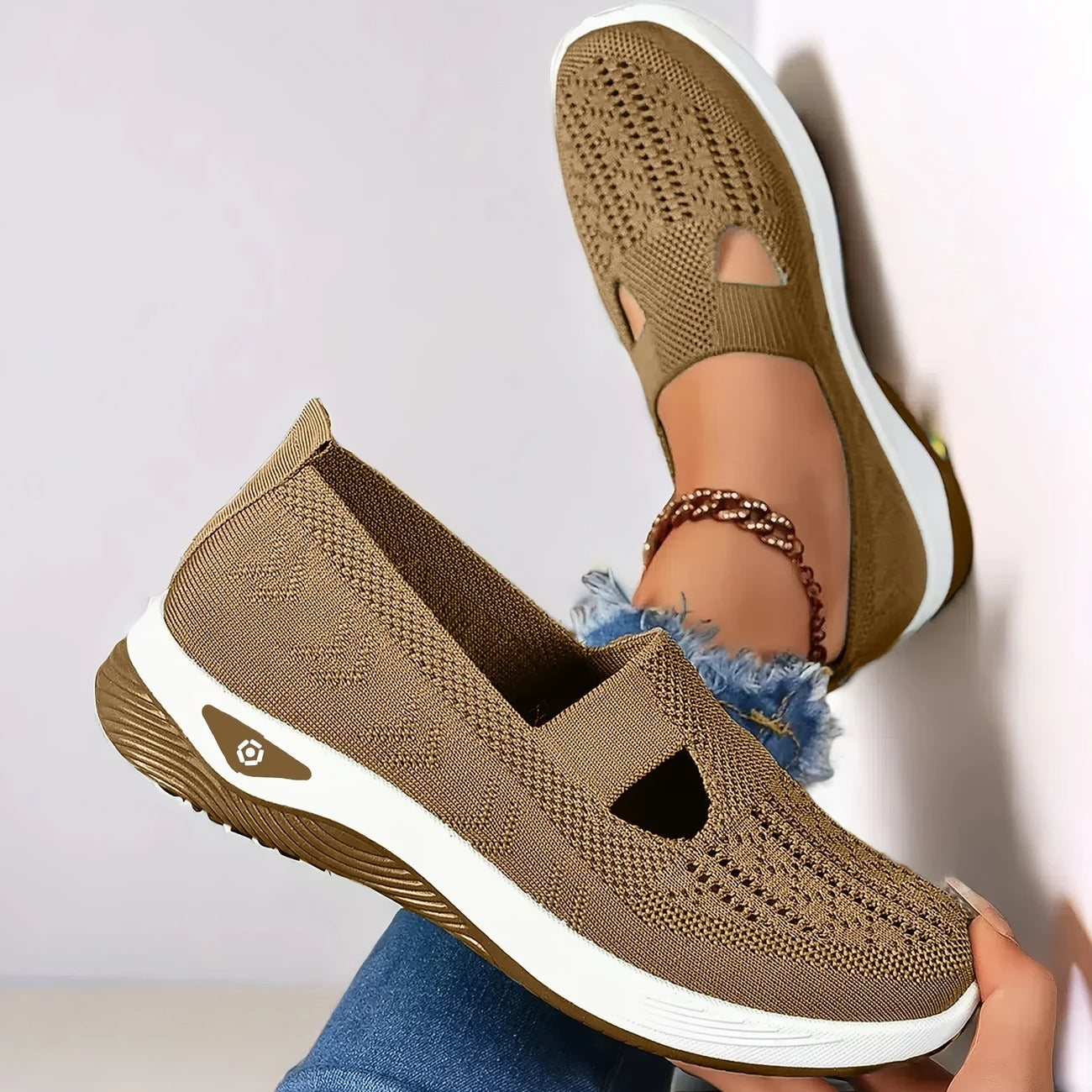 Breathable orthopedic slip-on shoes with arch support for women | Eliana