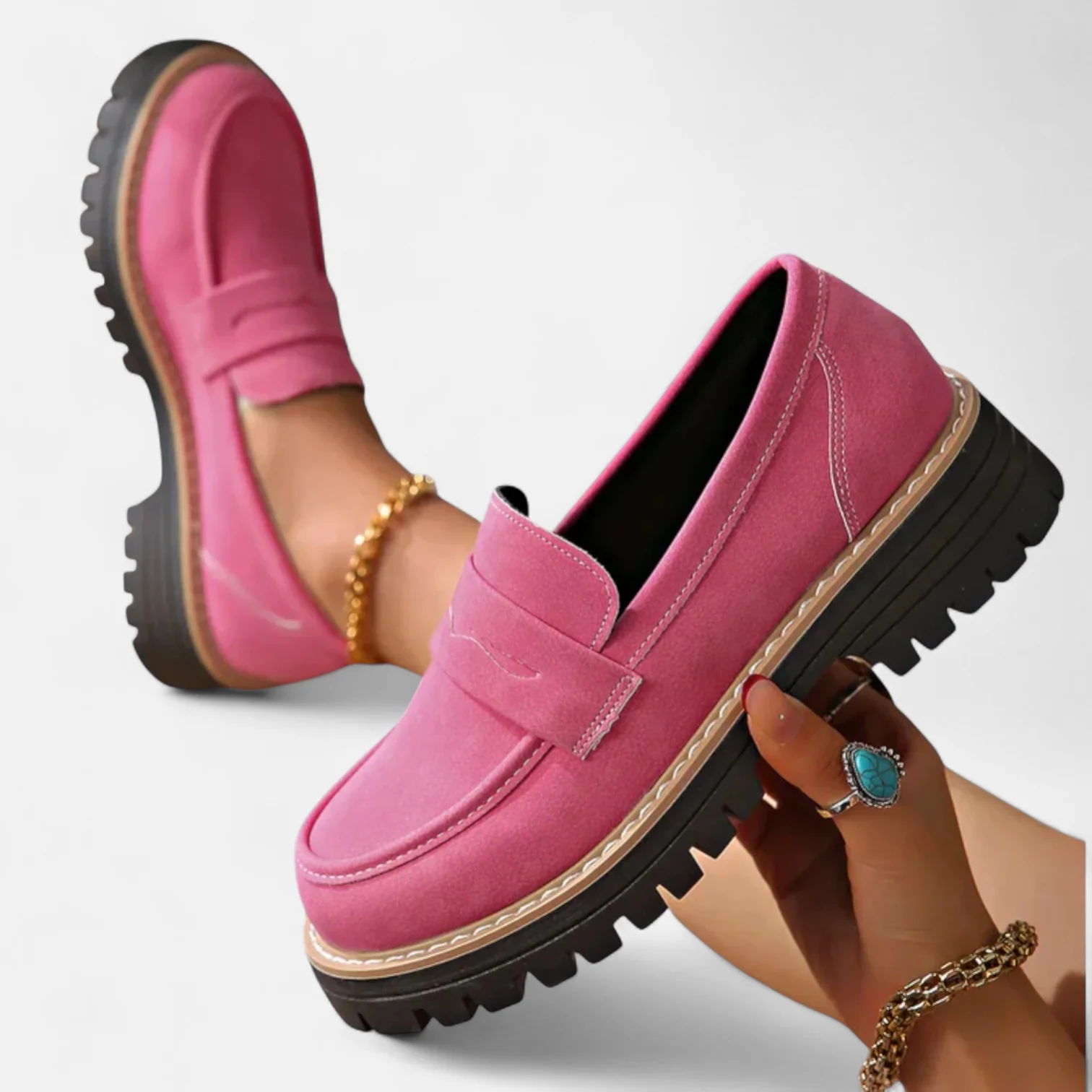 Smart urban slip-on loafers for women | Venora -2