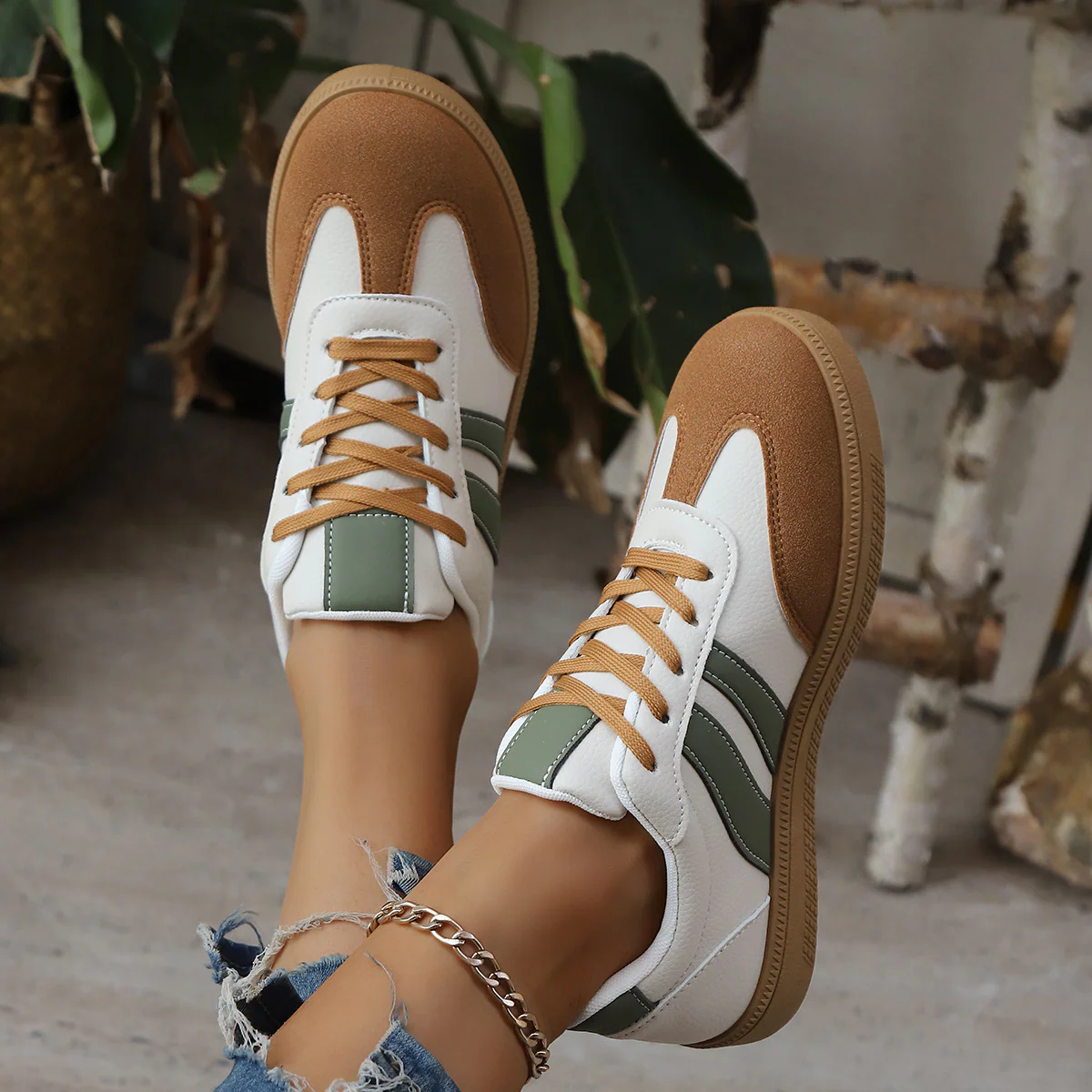 Soft supportive everyday sneakers with cushioned sole for women | Ados